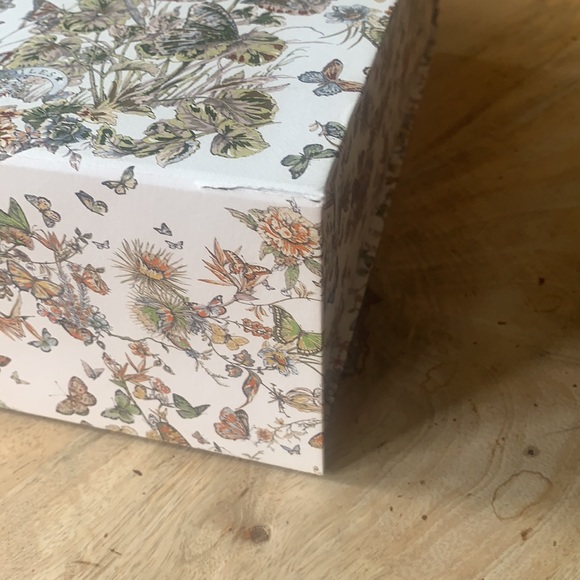 DIOR Gift Box - - Picture 9 of 11